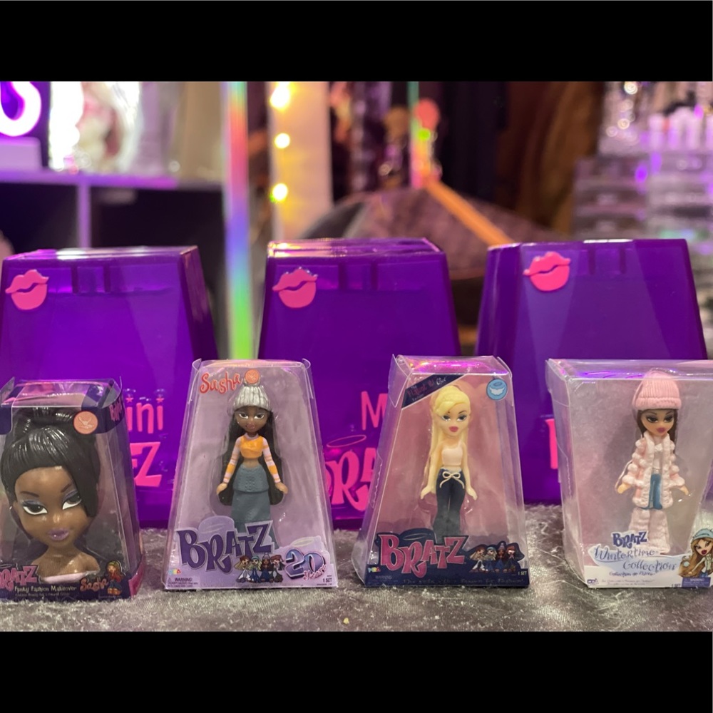 Mini Bratz Dolls set of all 4